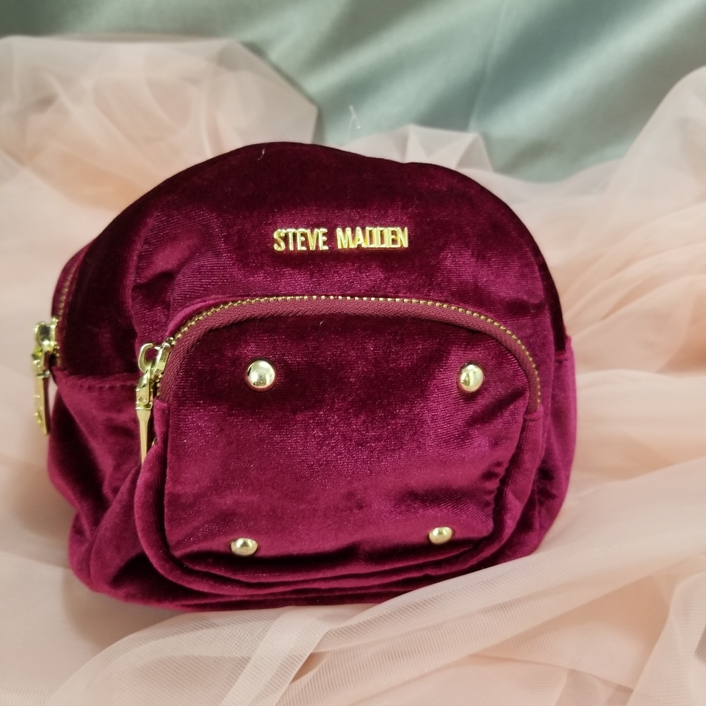 🚨SOLD🚨 Steve Madden Velvet Mini Backpack